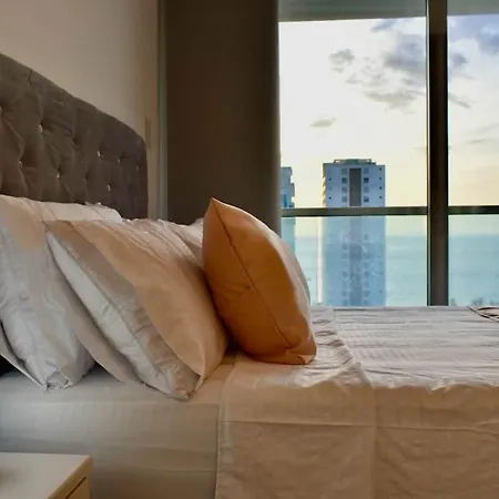 Apartamento Con Vista Al Mar Salguero Suites